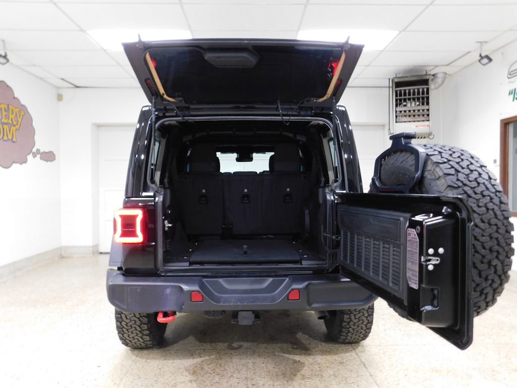 Used 2024 Jeep Wrangler Unlimited Rubicon w/ Technology Group AWD/4WD image 82