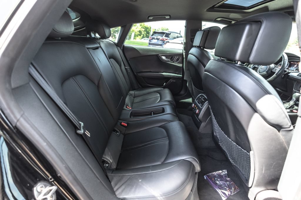Used 2016 Audi RS 7 Prestige w/ RS 7 Dynamic Package AWD/4WD image 31