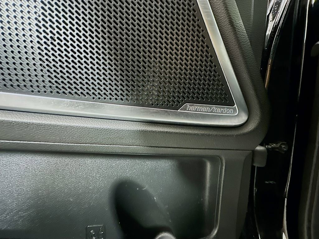 Used 2022 Kia Telluride SX w/ SX Prestige Package image 19