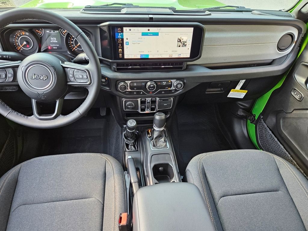 New 2025 Jeep Gladiator Sport AWD/4WD image 8
