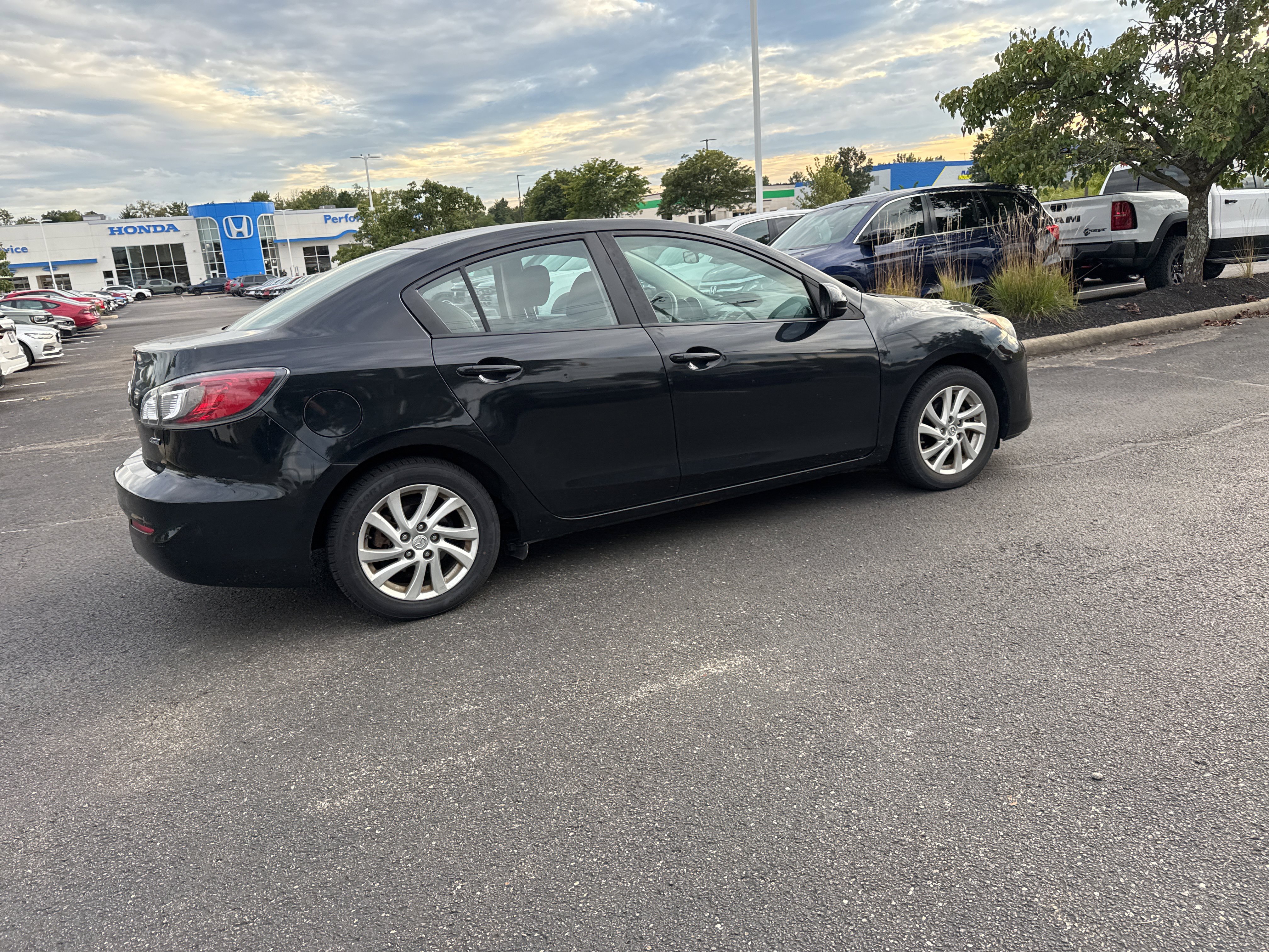Used 2012 MAZDA MAZDA3 i Touring FWD image 20