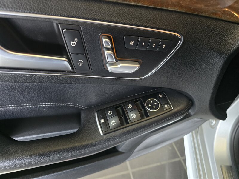 Used 2014 Mercedes-Benz E 350 4MATIC Sedan image 29