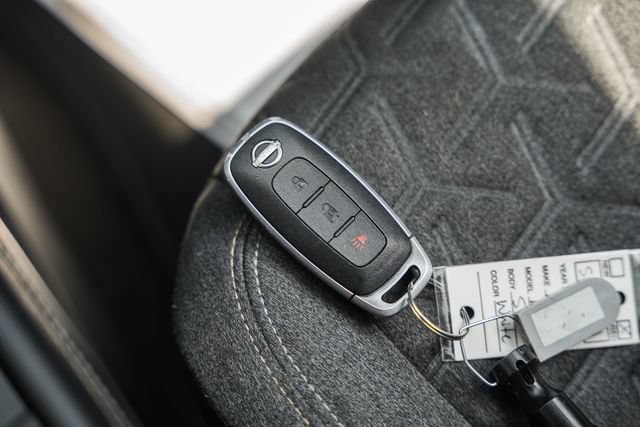 Used 2025 Nissan Kicks SV AWD/4WD image 46