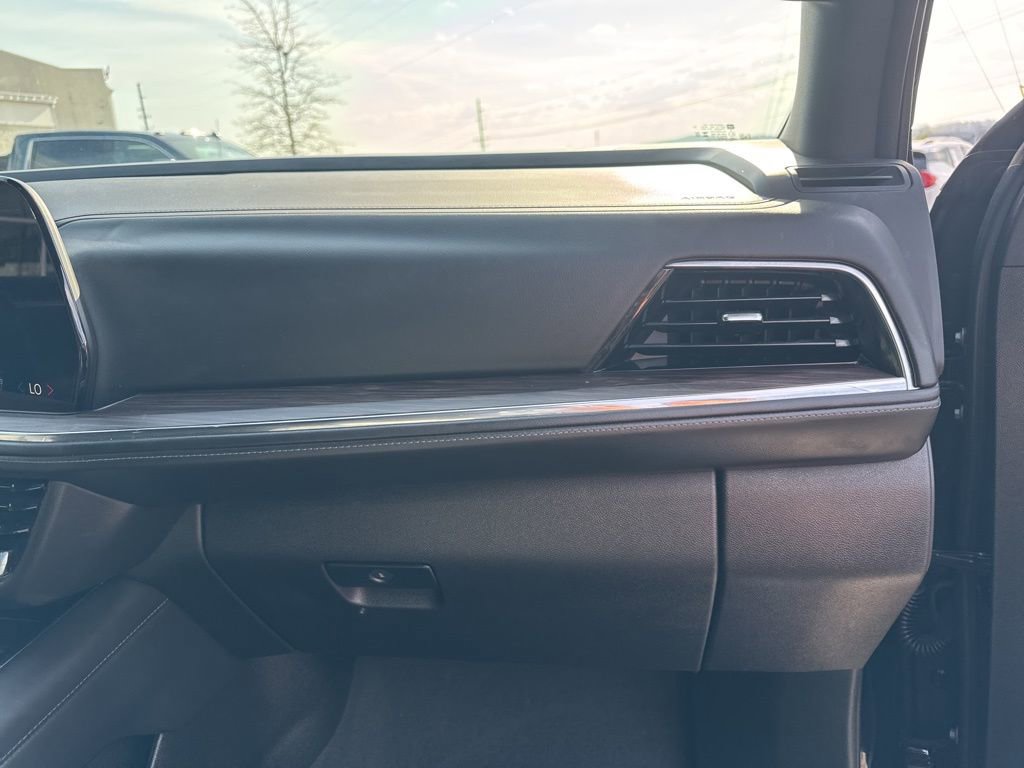 Used 2025 Chevrolet Tahoe LT AWD/4WD image 19