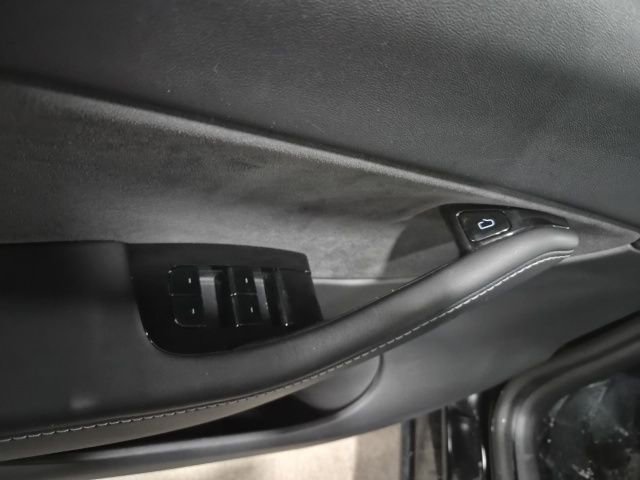 Used 2021 Tesla Model Y Long Range image 17