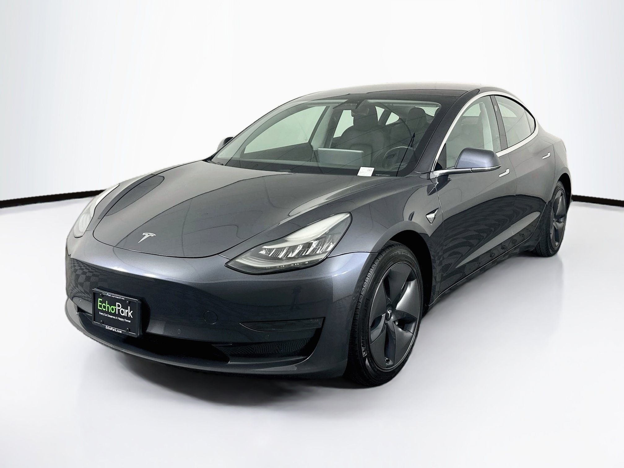 Used 2018 Tesla Model 3 Long Range RWD image 3