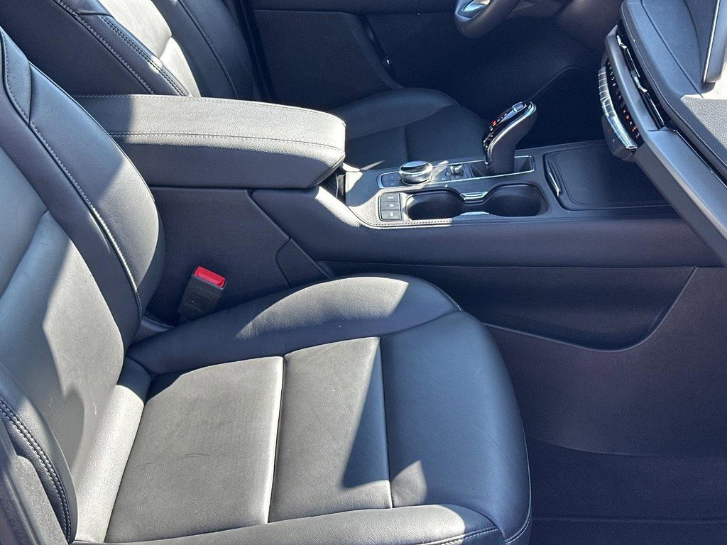 Certified 2025 Cadillac XT4 Premium Luxury image 13
