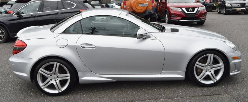 Used 2011 Mercedes-Benz SLK 350 image 17