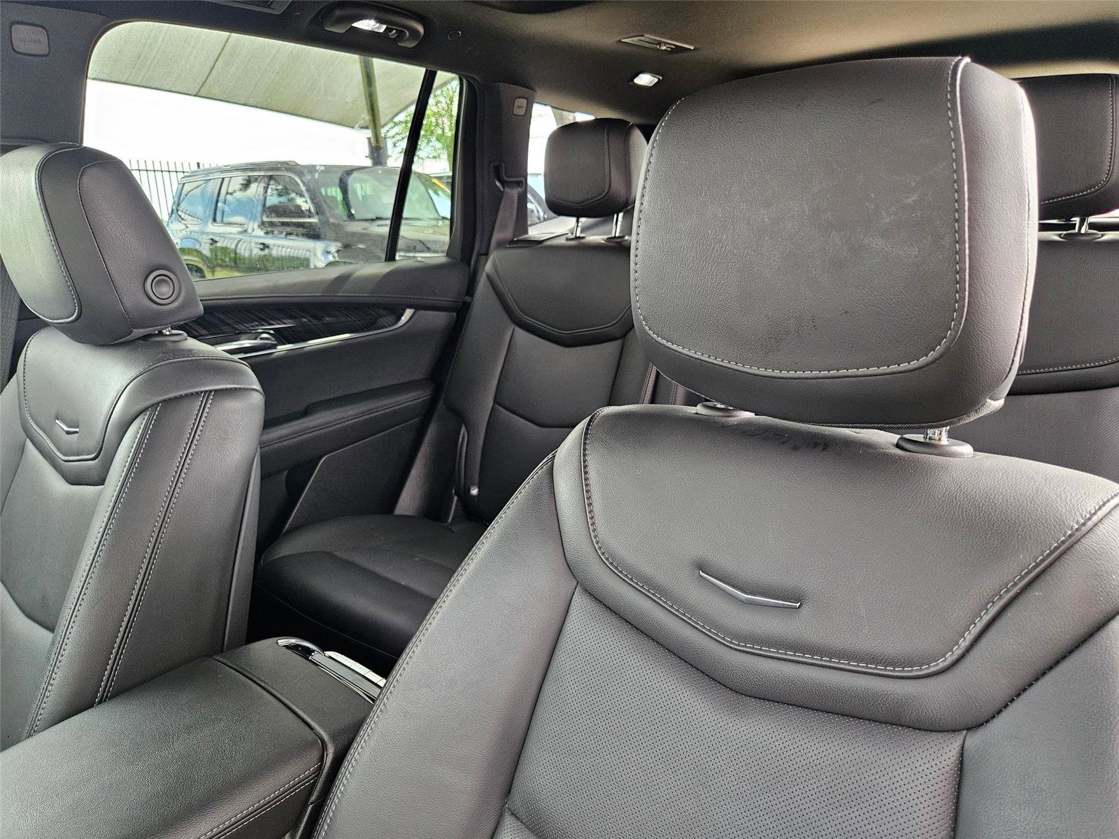 Used 2024 Cadillac XT6 Premium Luxury w/ LPO, Floor Liner Package AWD/4WD image 8