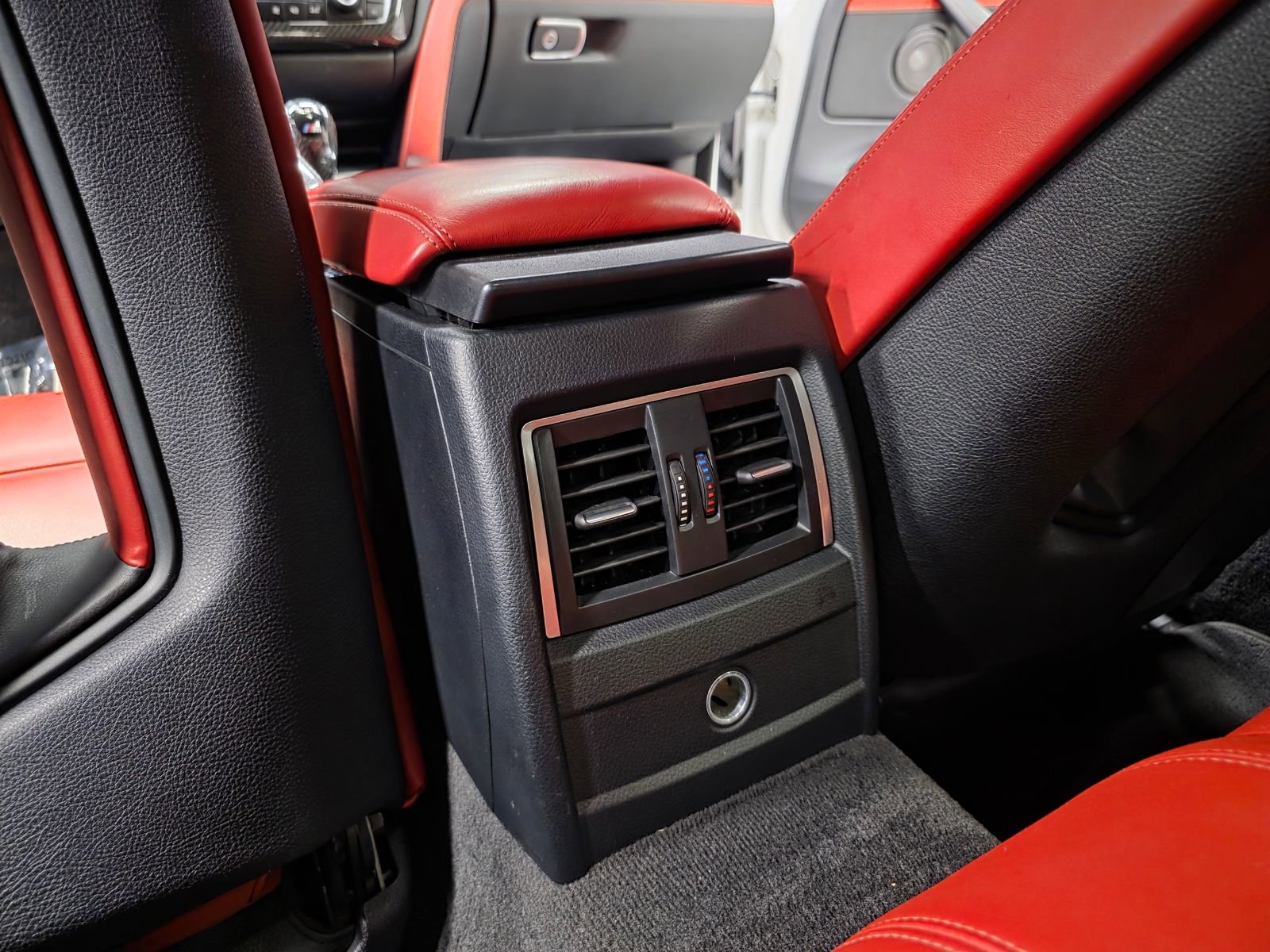 Used 2018 BMW M4 Coupe image 39