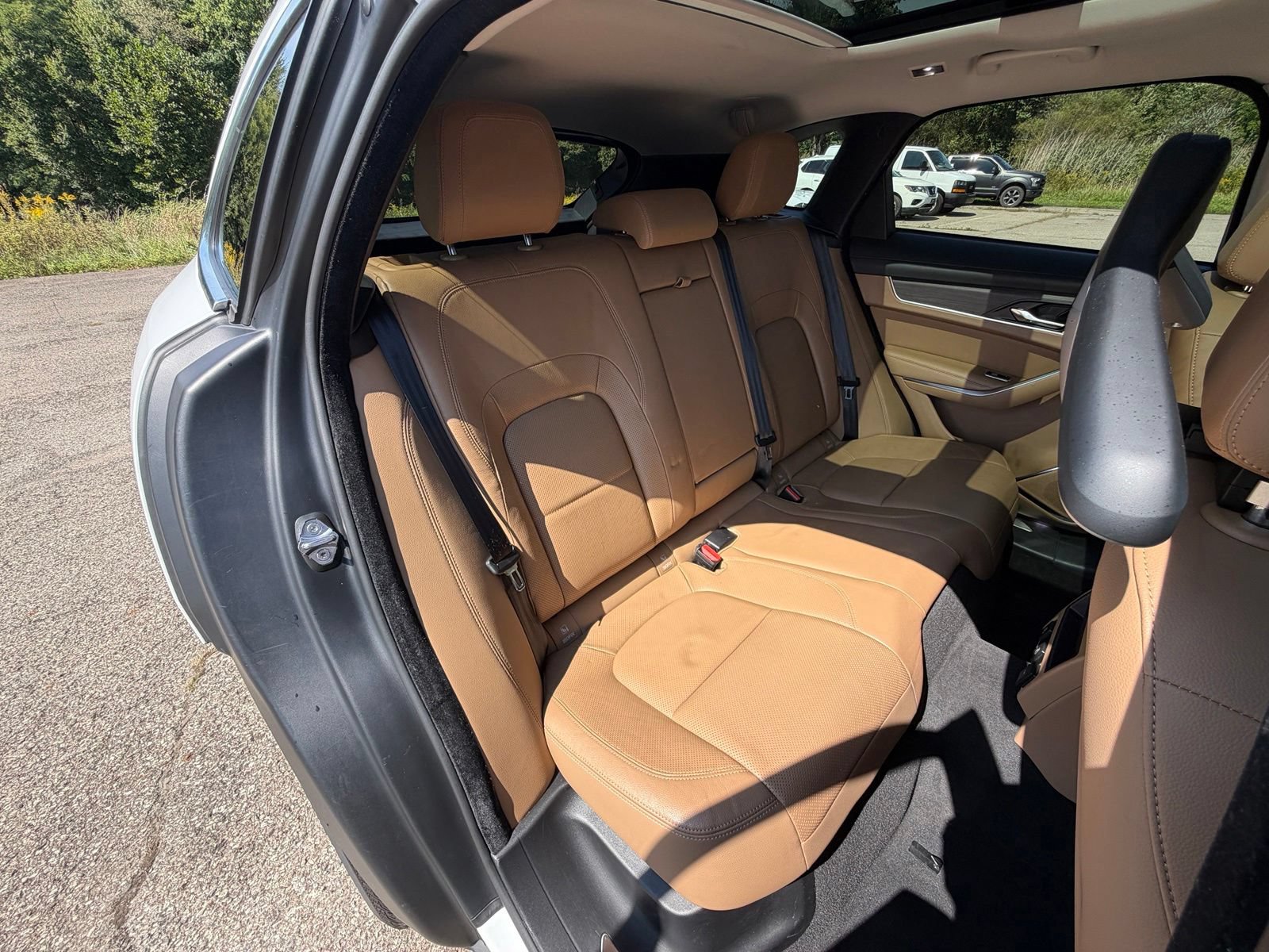 Used 2021 Jaguar F-PACE S AWD/4WD image 36