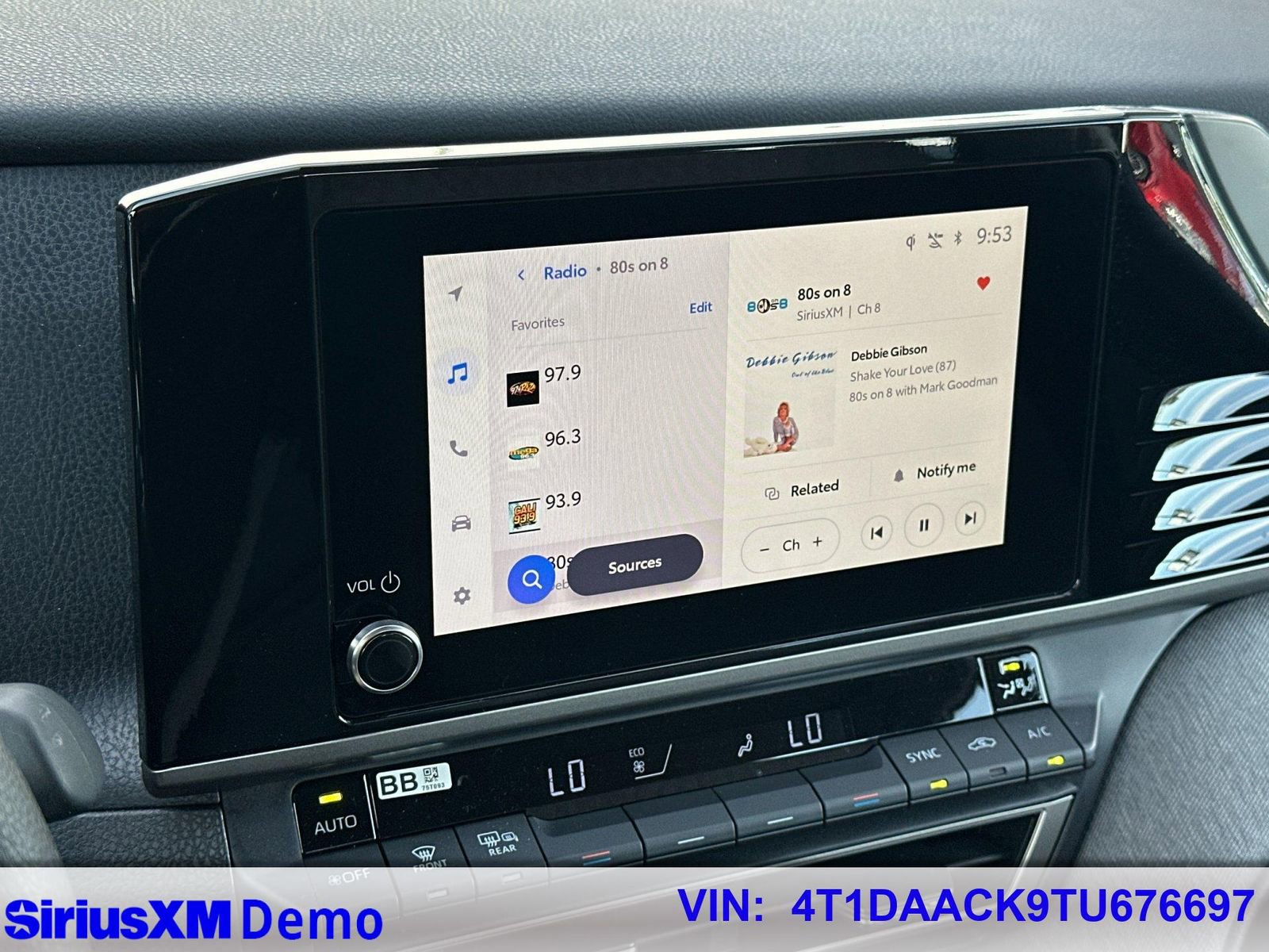 Used 2026 Toyota Camry LE image 32