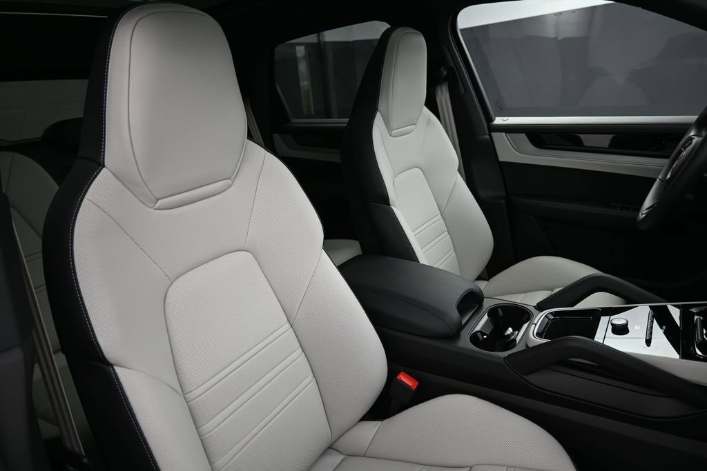 Certified 2026 Porsche Cayenne S AWD/4WD image 29