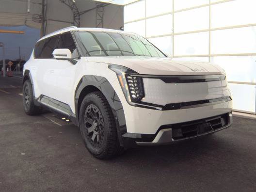 Certified 2025 Kia EV9 Land image 1