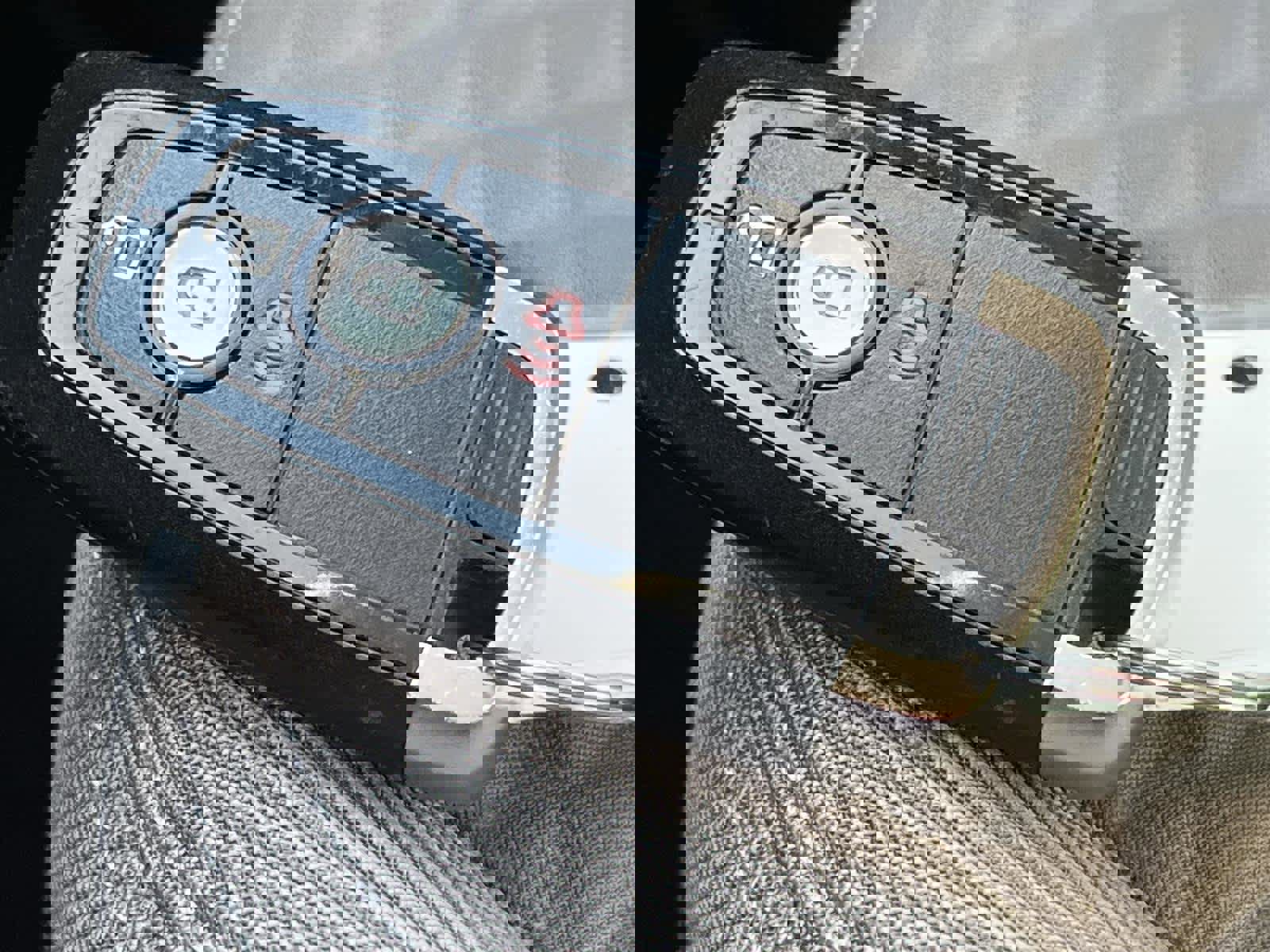 Used 2020 Ford Escape SE image 30