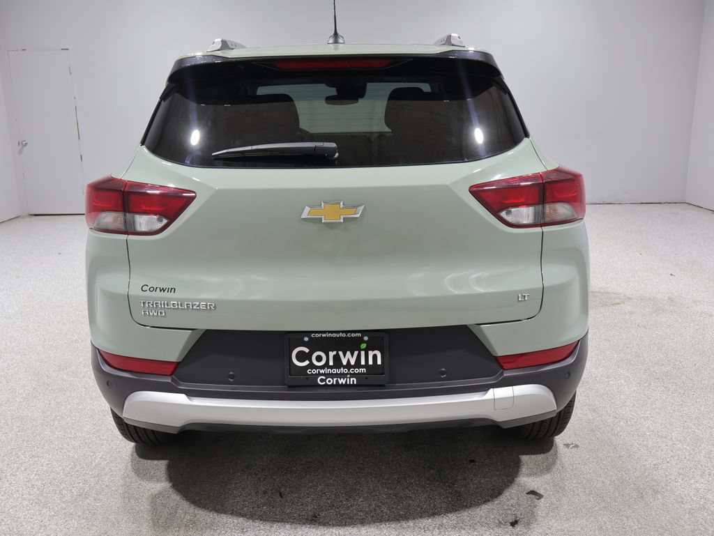 Used 2026 Chevrolet TrailBlazer LT w/ Driver Confidence Package AWD/4WD image 3