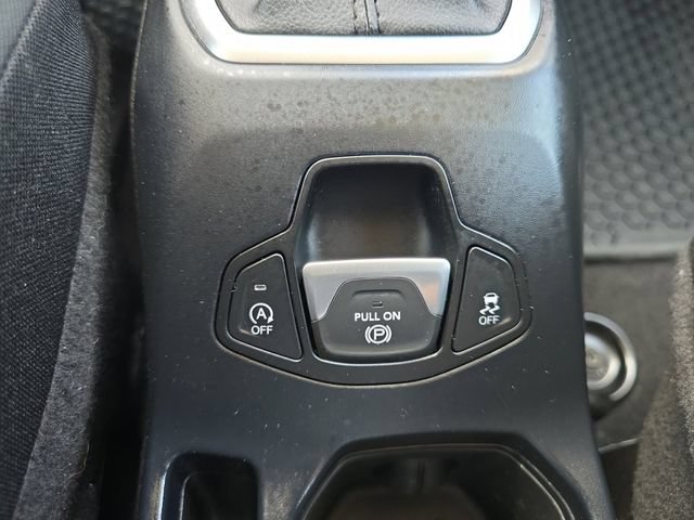 Used 2023 Jeep Renegade Altitude AWD/4WD image 27