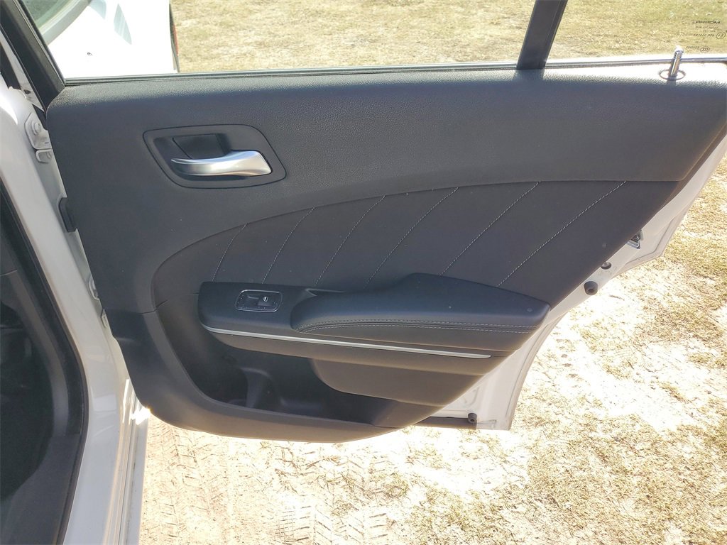 Used 2022 Dodge Charger SXT image 31