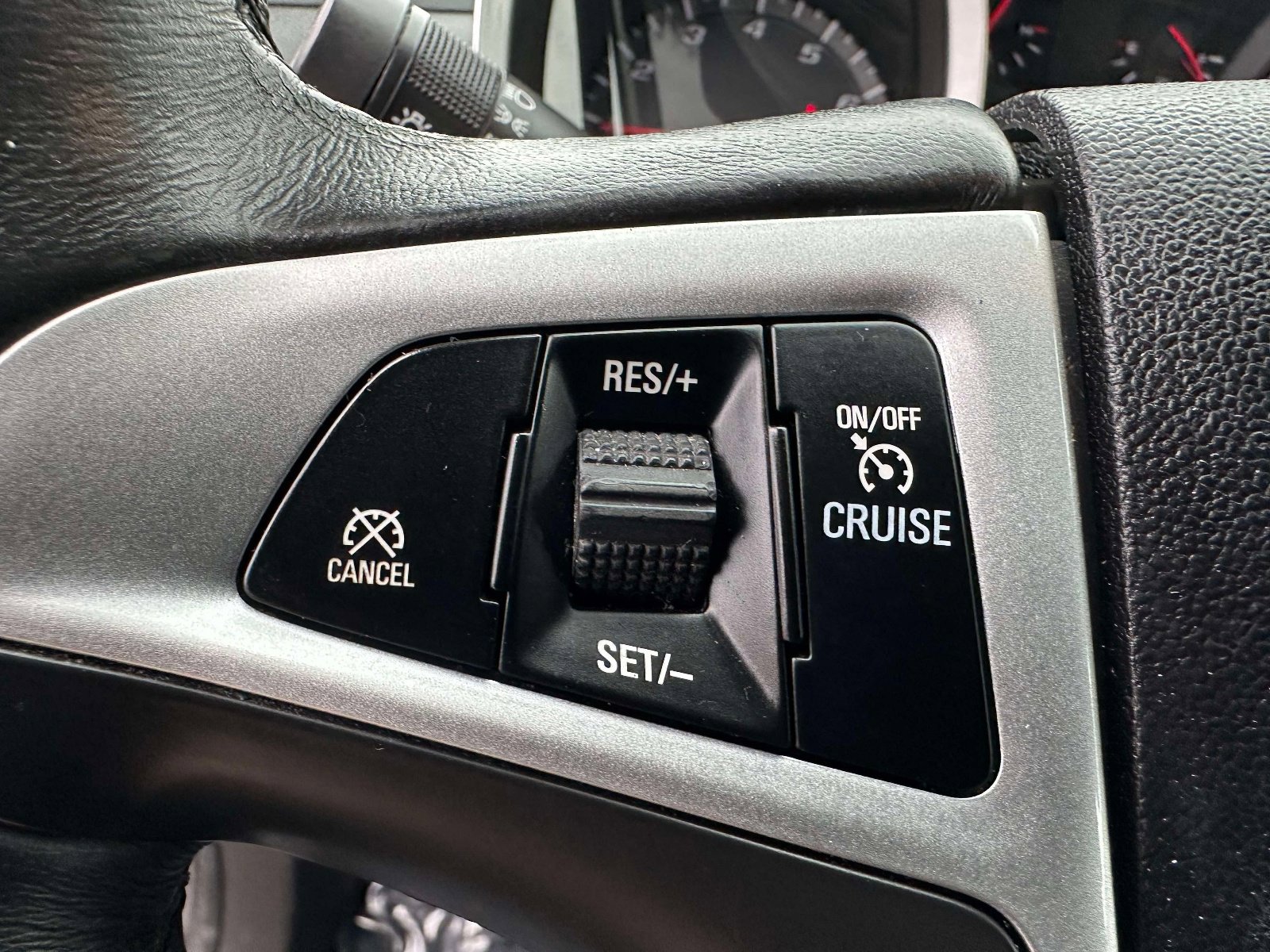 Used 2014 Chevrolet Equinox LT w/ Driver Convenience Package image 17