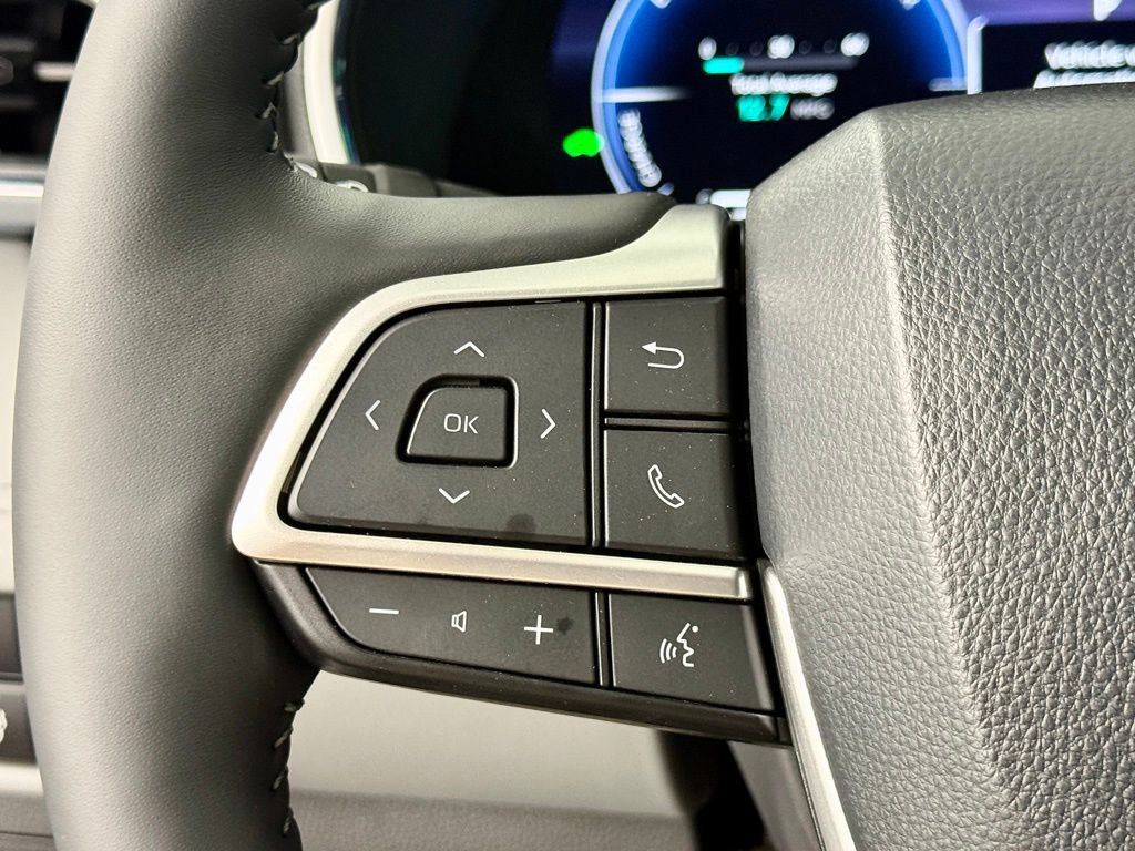 Used 2026 Toyota Highlander Platinum image 25