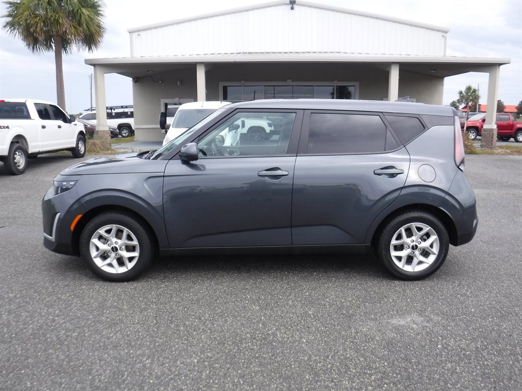 Used 2023 Kia Soul LX w/ Option Group 015