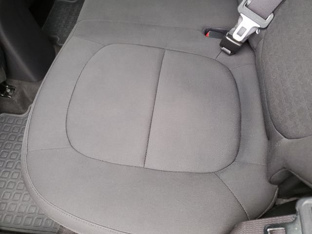 Used 2015 Kia Soul ! FWD image 14