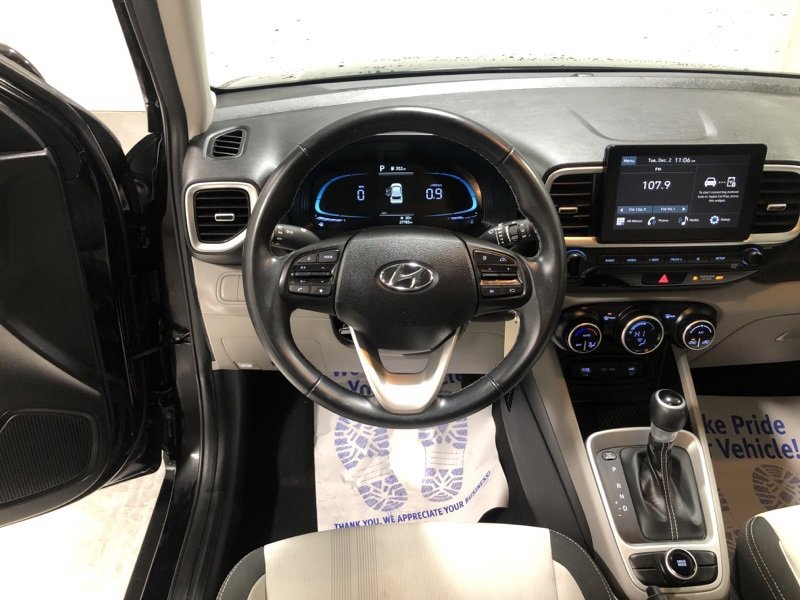 Used 2023 Hyundai Venue SEL image 33