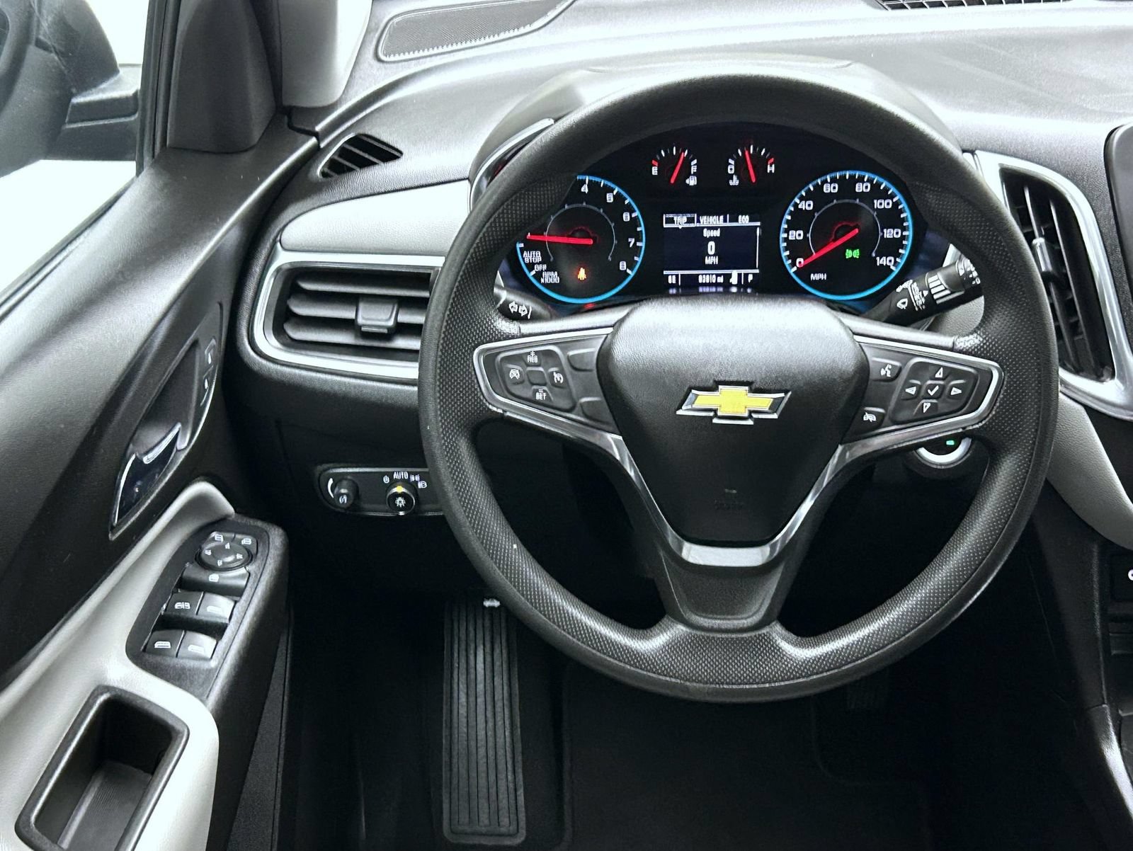 Used 2019 Chevrolet Equinox LS w/ LS Convenience Package AWD/4WD image 12