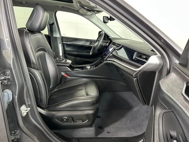 Used 2022 Jeep Grand Cherokee Limited 4xe image 28