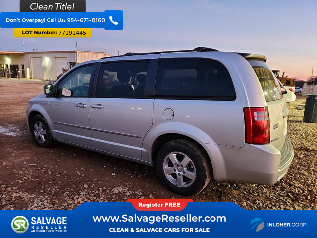 Used 2010 Dodge Grand Caravan SXT image 3
