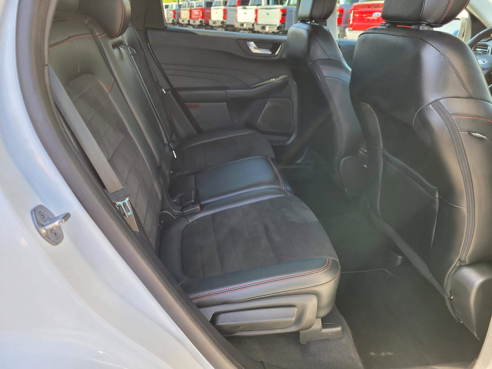 Used 2022 Ford Escape SEL w/ SEL Stealth AWD Package image 18