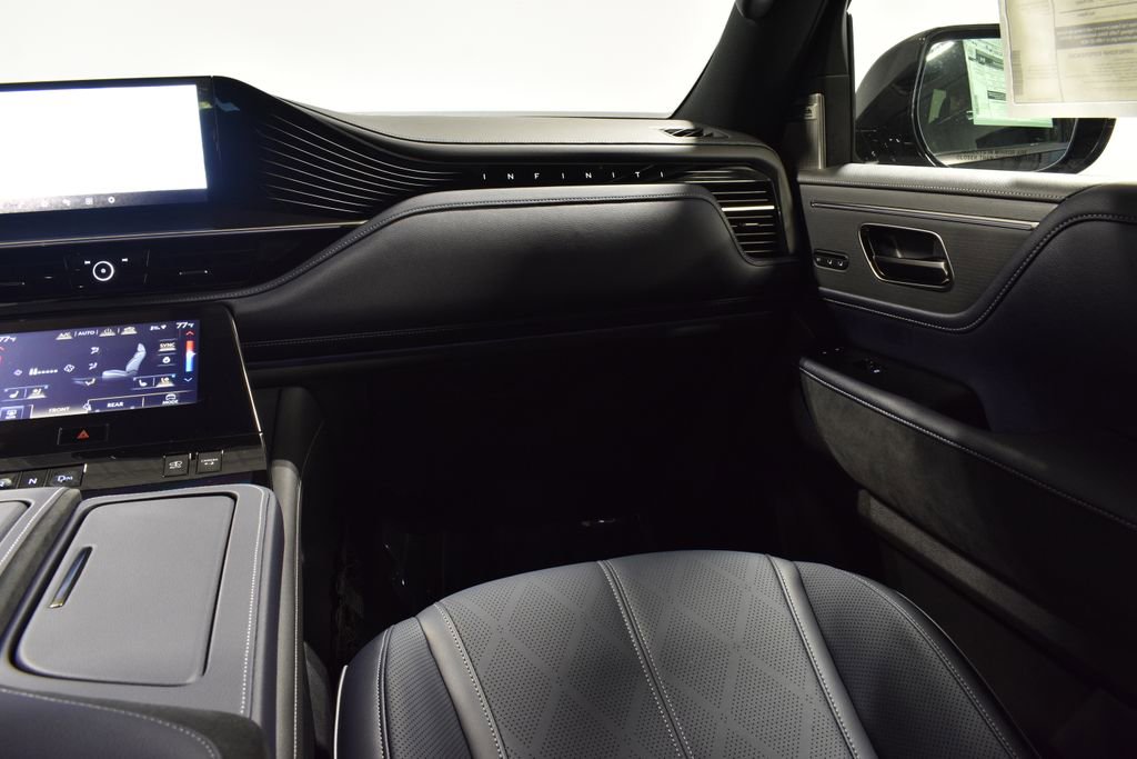 New 2026 INFINITI QX80 4WD w/ Sport Exterior Package image 15