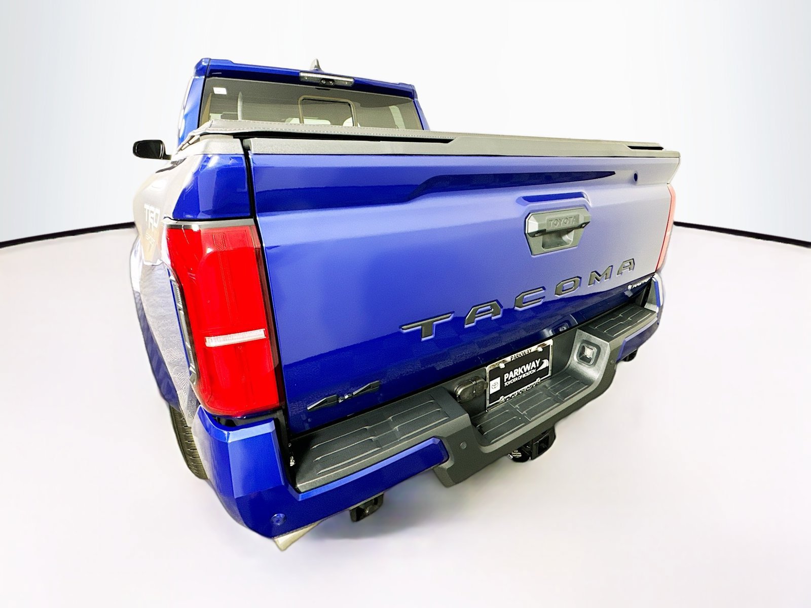 Used 2025 Toyota Tacoma TRD Sport w/ TRD Sport Premium Package AWD/4WD image 5