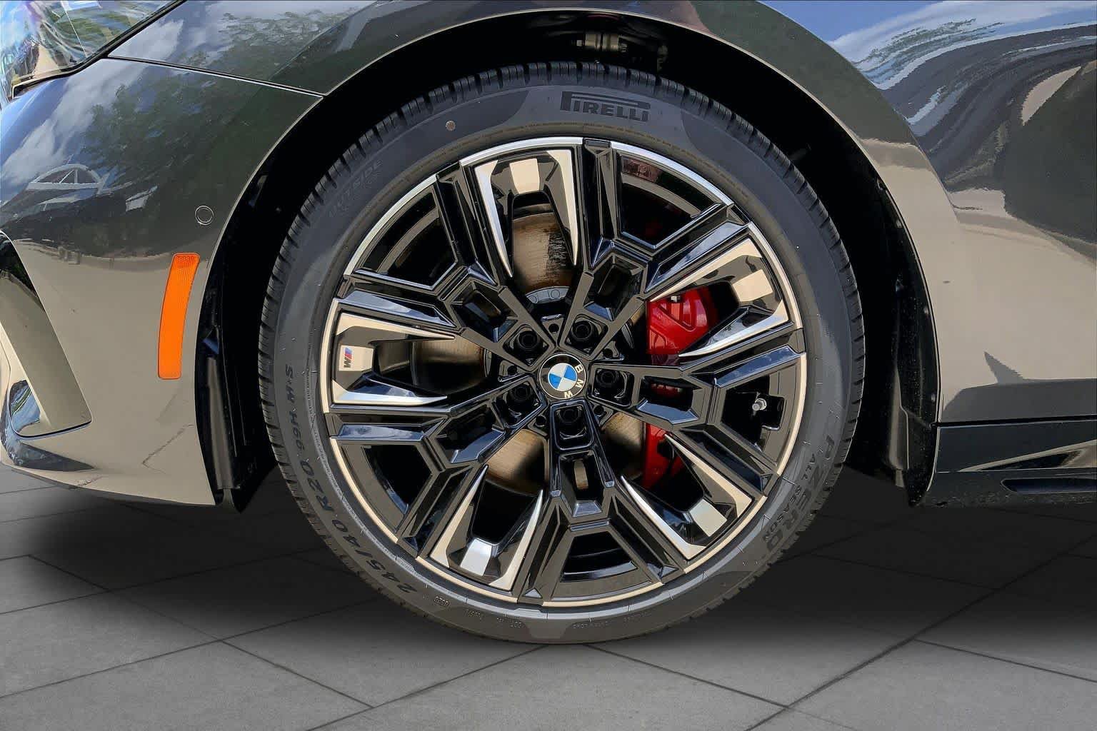 New 2026 BMW i5 M60 w/ Executive Package AWD/4WD image 12