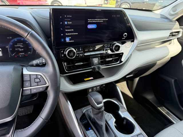 Used 2023 Toyota Highlander Platinum FWD image 20
