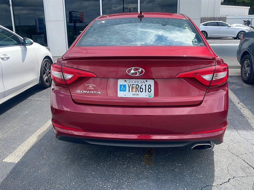 Used 2015 Hyundai Sonata SE w/ Option Group 02 FWD image 7