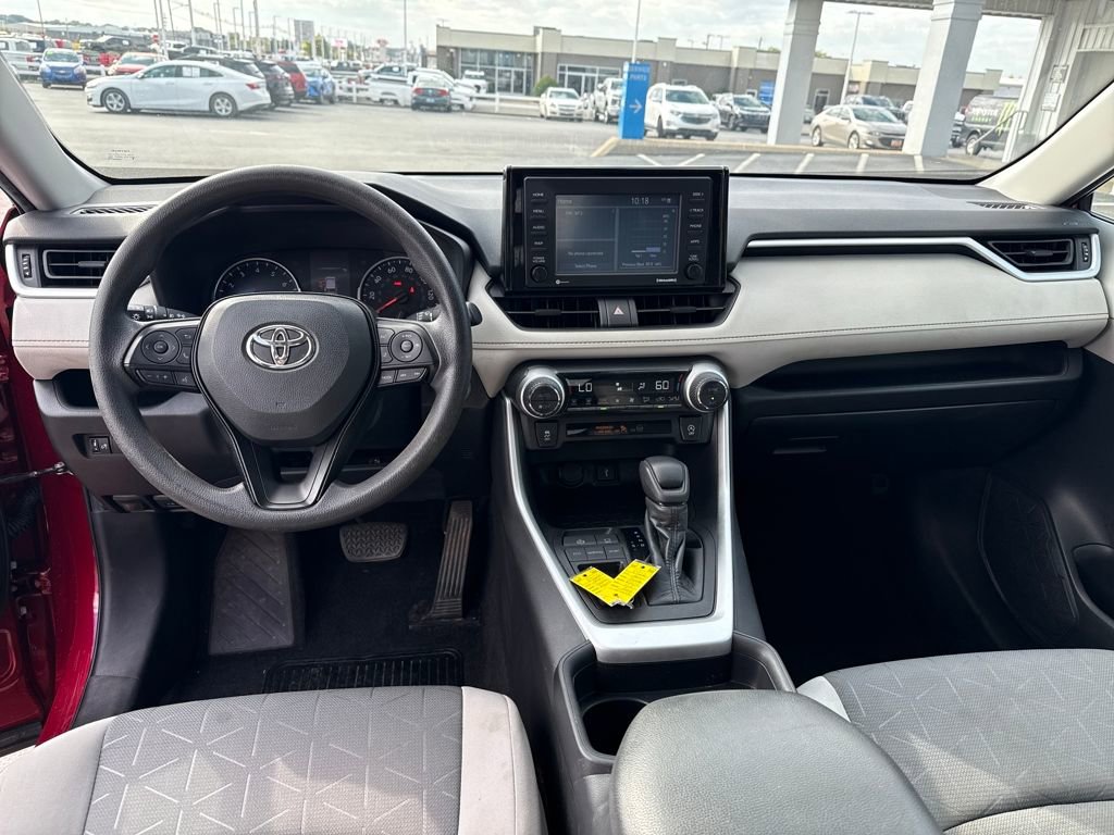 Used 2021 Toyota RAV4 XLE image 15