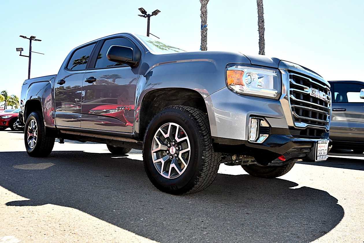 Used 2021 GMC Canyon AT4 image 3