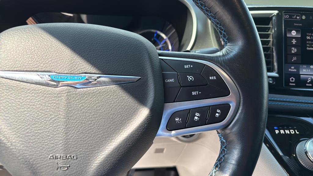 Used 2021 Chrysler Pacifica Touring-L image 23