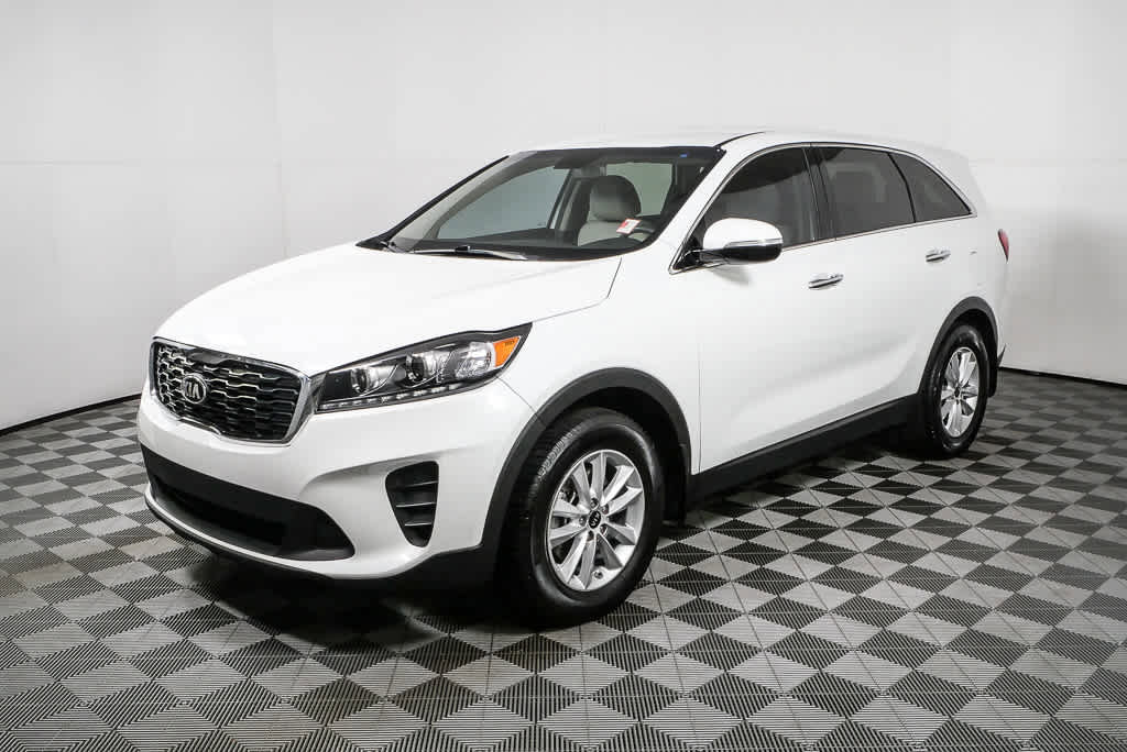Used 2020 Kia Sorento LX image 24