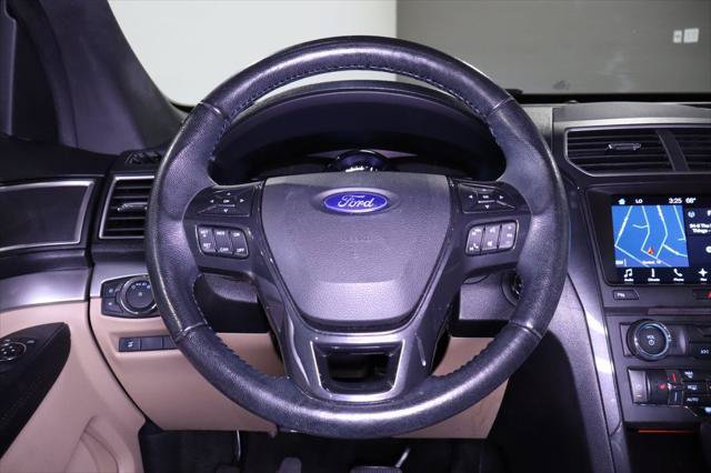 Used 2017 Ford Explorer XLT w/ Equipment Group 202A FWD image 17