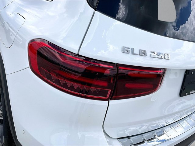 New 2026 Mercedes-Benz GLB 250 image 27