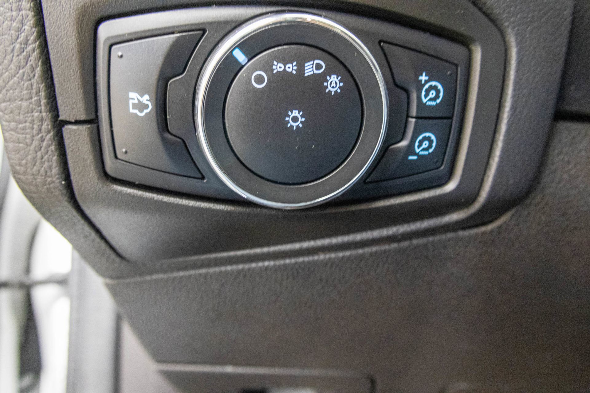 Used 2013 Ford Focus SE image 29