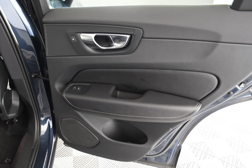 Used 2023 Volvo XC60 B6 Ultimate AWD/4WD image 21