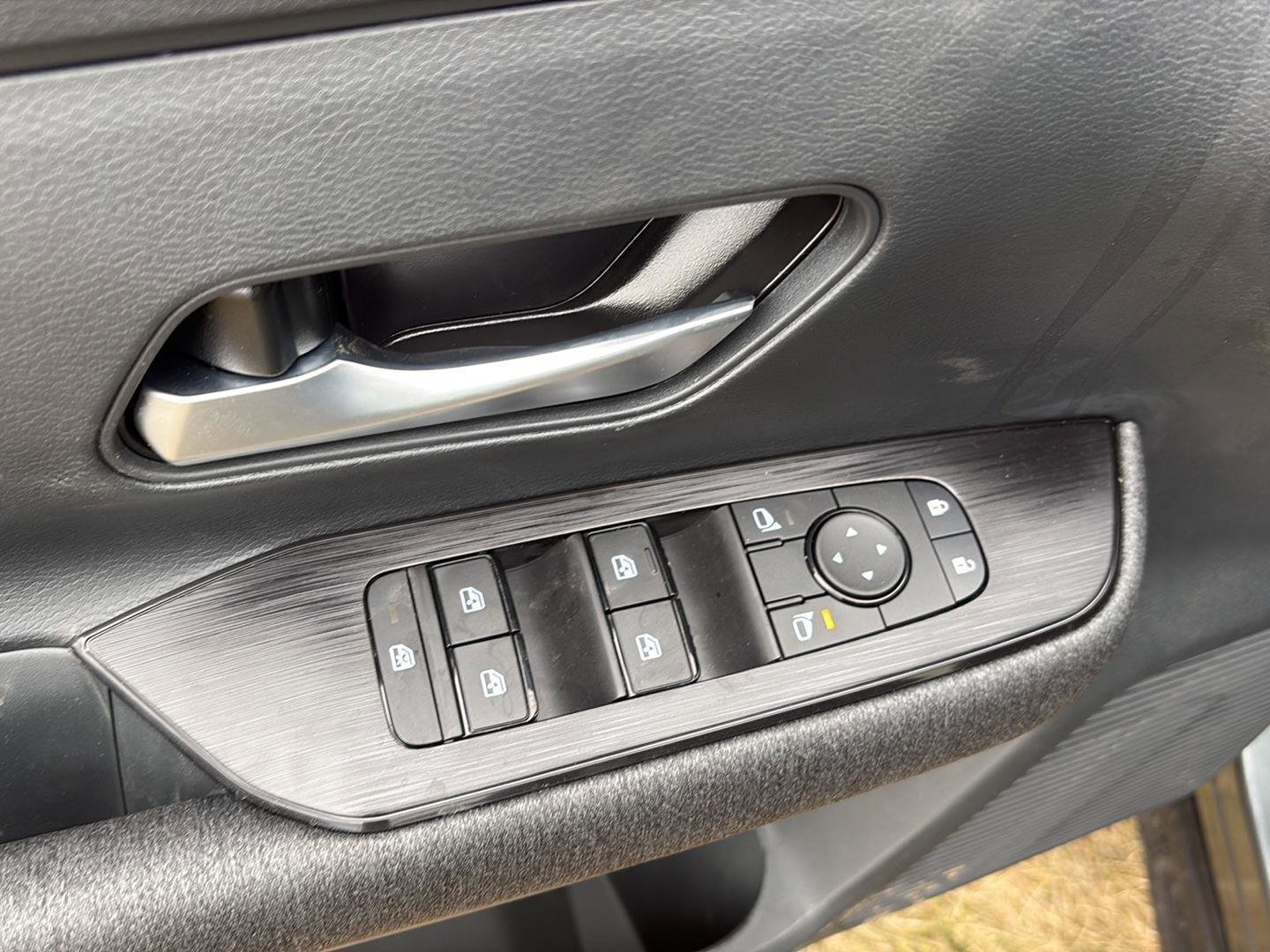 New 2026 Nissan Kicks SV w/ Cold Weather Package image 16