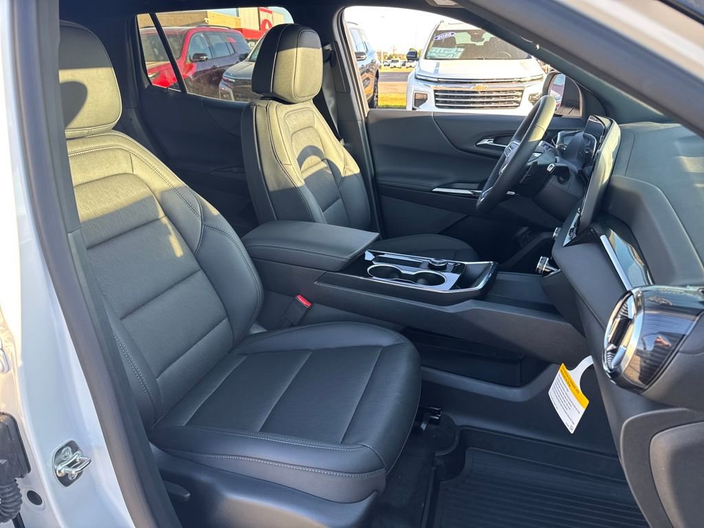 New 2026 Chevrolet Equinox LT w/ Convenience Package II image 12