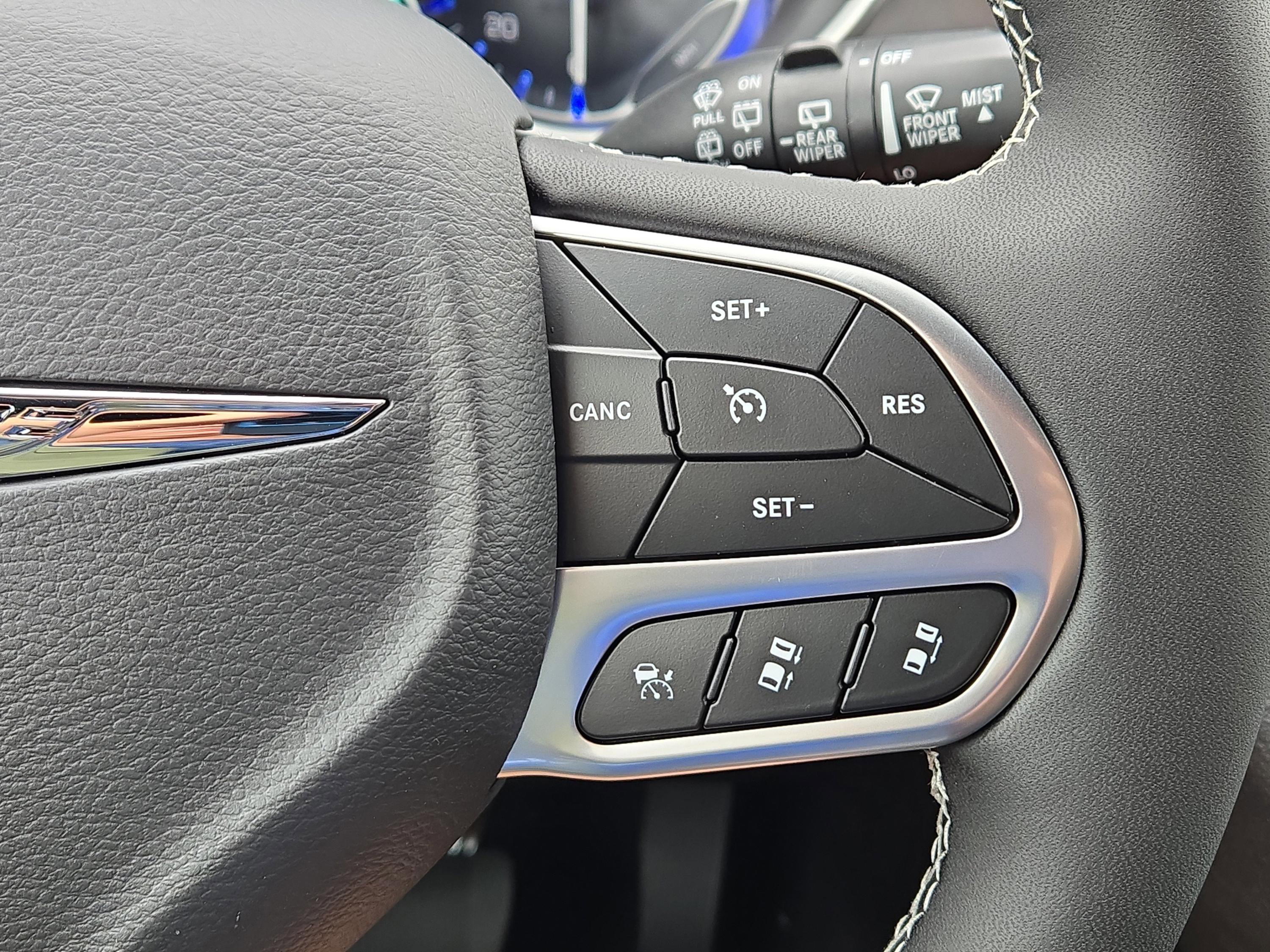 New 2026 Chrysler Pacifica Select image 22