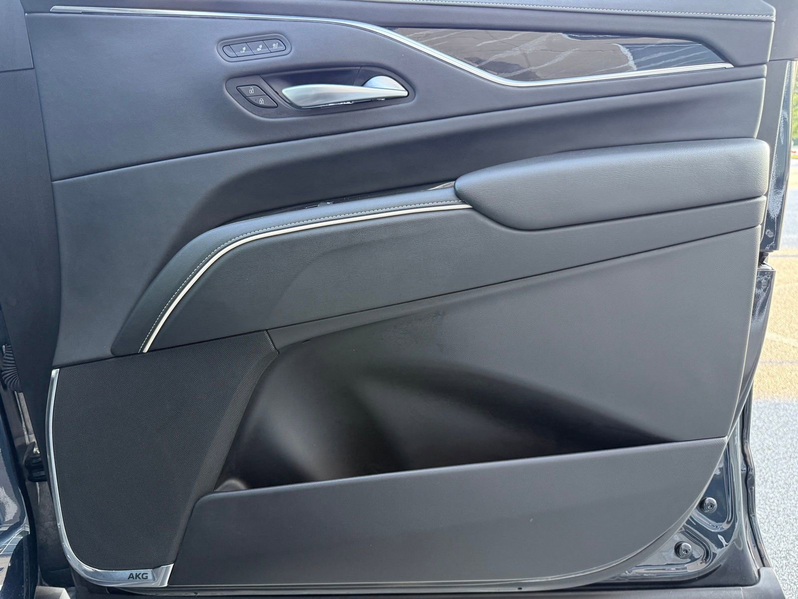 Used 2023 Cadillac Escalade ESV Sport image 49