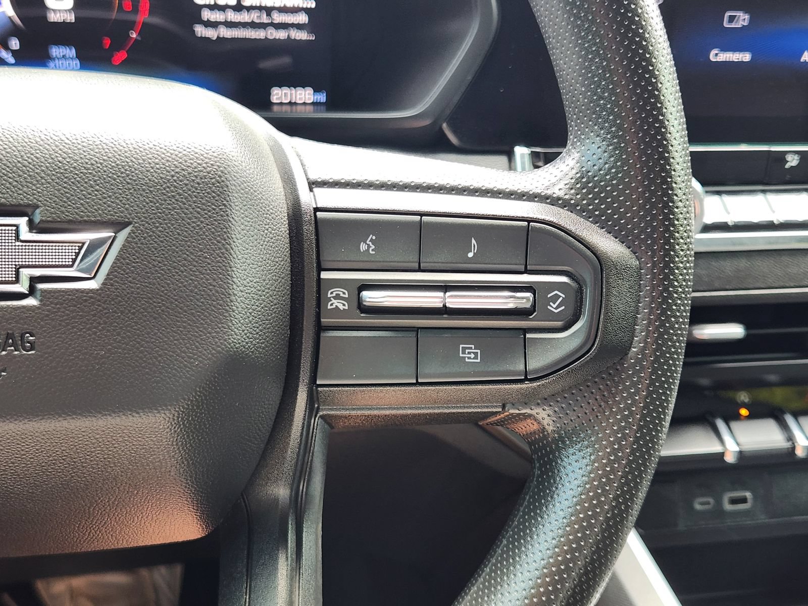 Certified 2025 Chevrolet Colorado Trail Boss AWD/4WD image 32