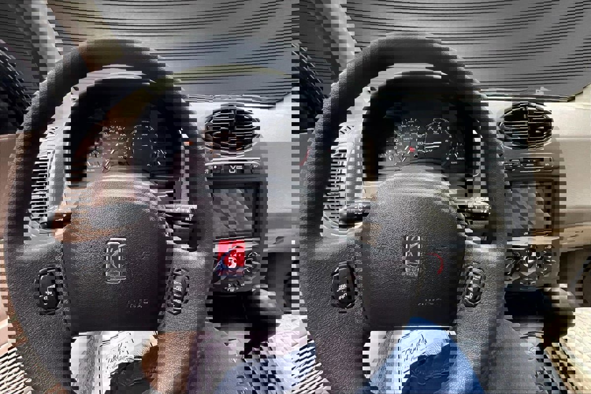 Used 2003 Saturn Vue AWD V6 image 8